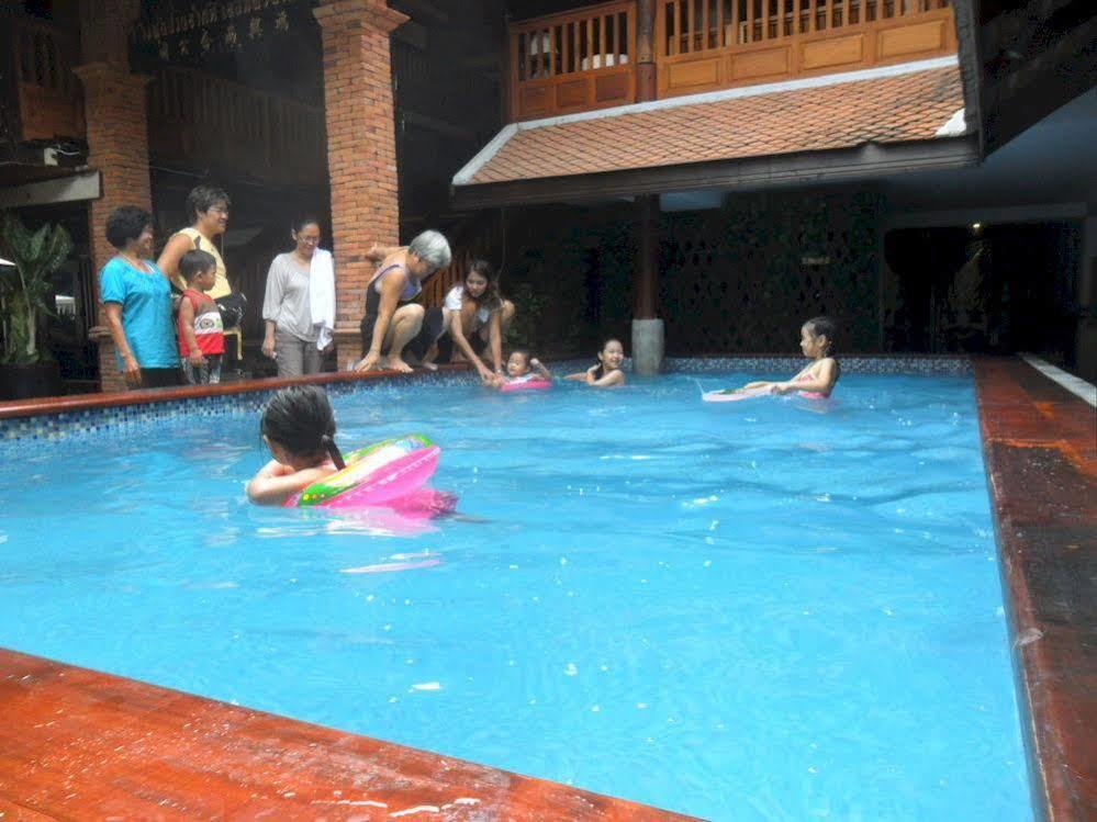 Tony'S Place Ayutthaya Dış mekan fotoğraf